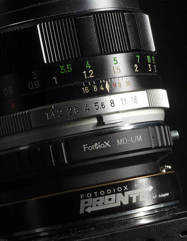 Ein Leitfaden für Sony E-Zubehör 3 a close up of a computer keyboard